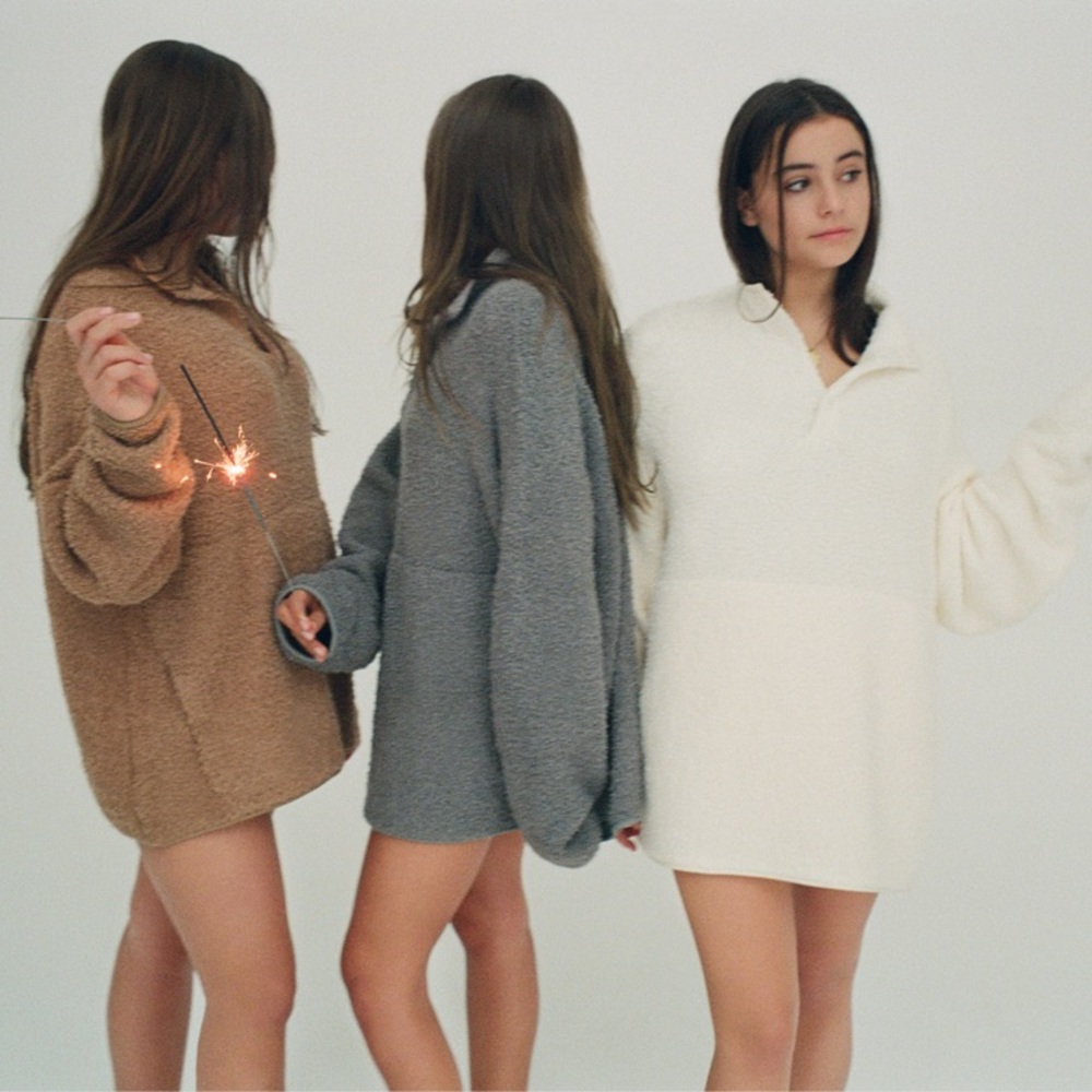 Skims cozy knit pullover “smoke” color size M like a new - Picture 3 of 3